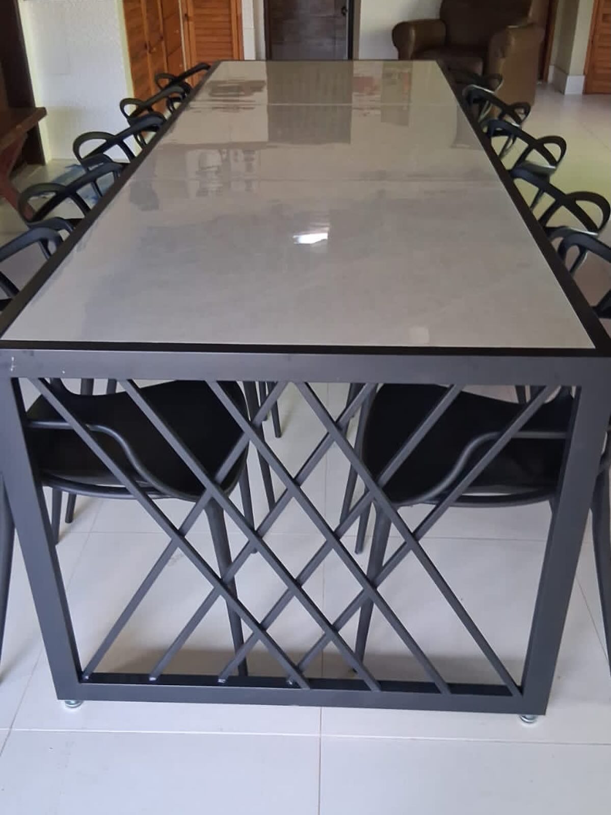 Mesa com estrutura metálica sob medida